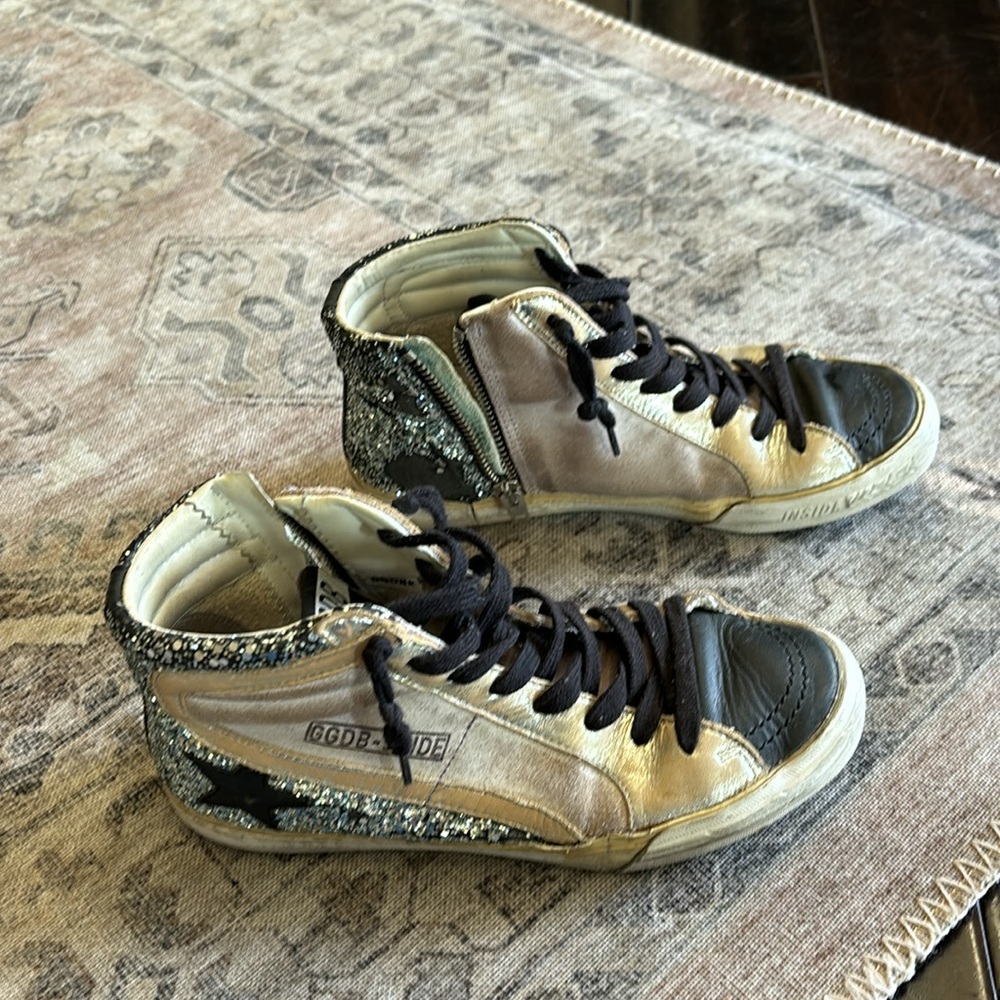 Golden Goose Size 36 slide 🖤